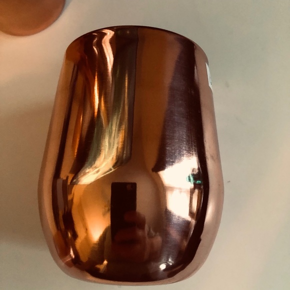 Copper cocktail shaker and two copper cups to shake your drinks up, - Picture 2 of 12